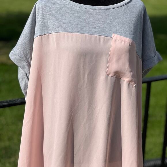 JUST BE…T-Shirt with sheer bottom round neck, cap sleeves.  Women's size 3X - Picture 1 of 10